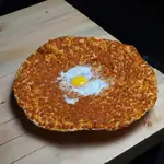Lahem Bi Ajeen With egg